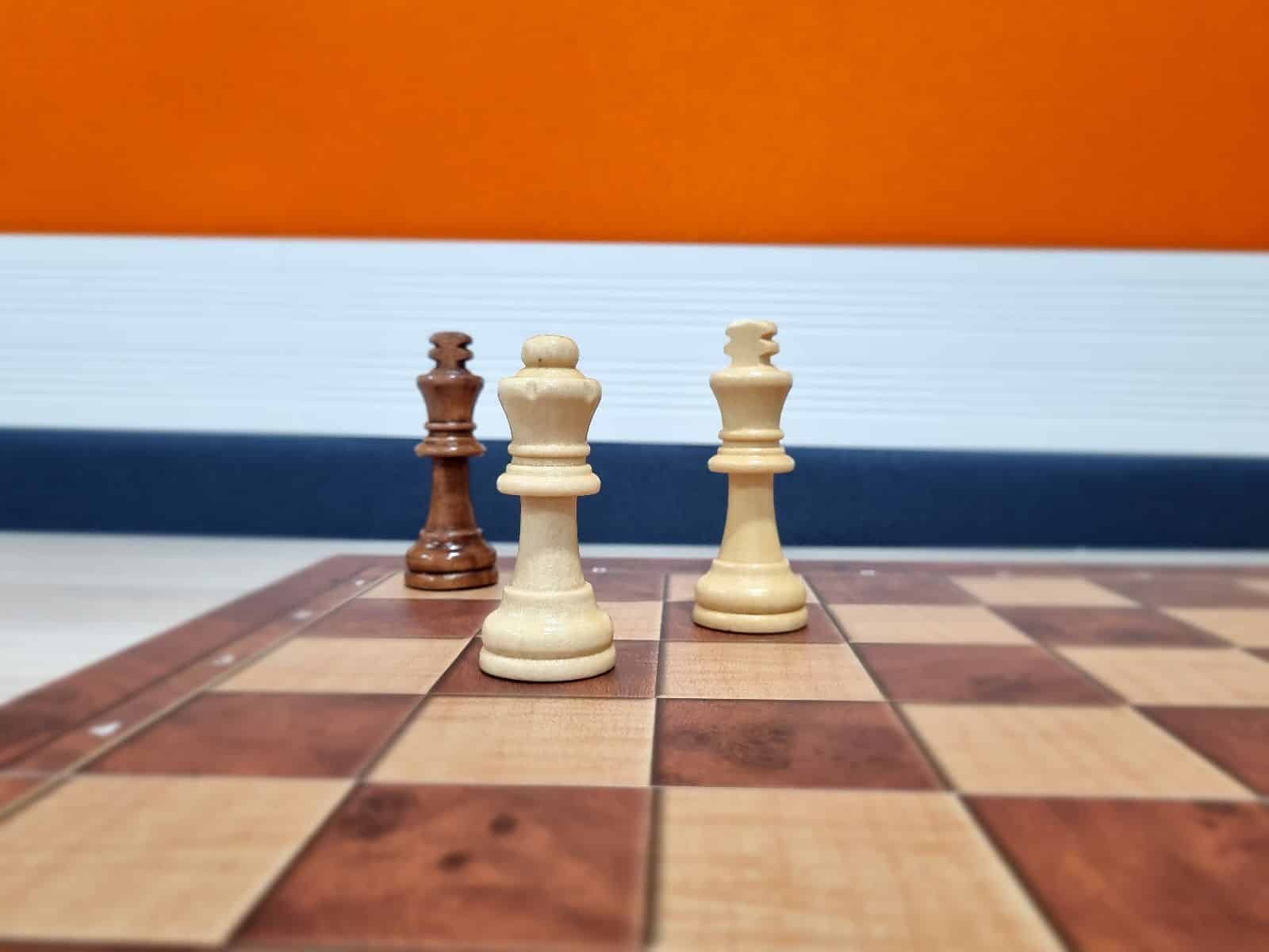 Stalemate vs Checkmate Chess