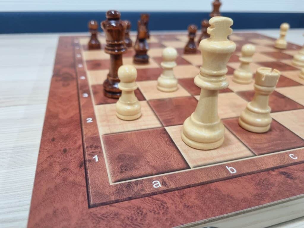 chess board pronounce