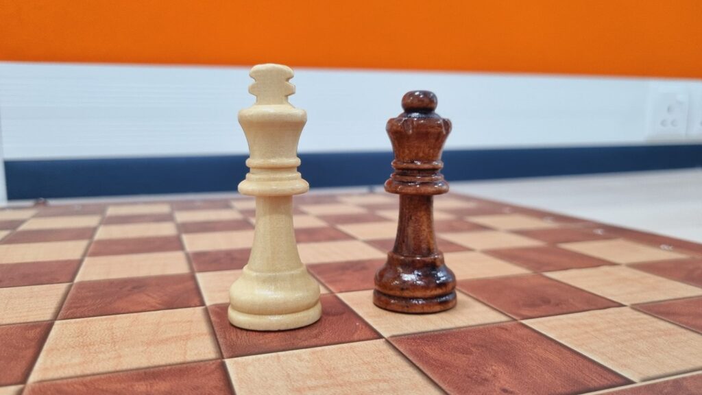 chess king queen