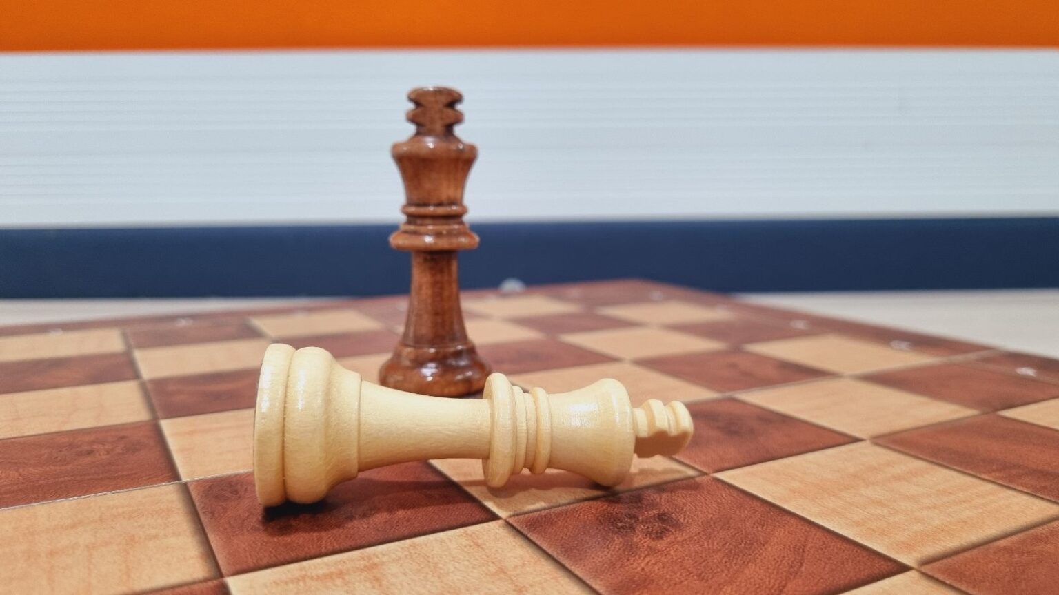 How To Win Chess When There's Only King Left? Chess Game Strategies